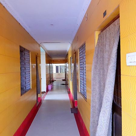 Hotel Swarg Puri Exteriör bild
